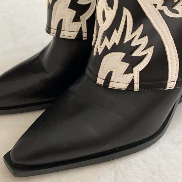 Azalea Wang | Esperanza Faux Leather Fold Over Cowboy Boot Booties Black/White 9 - Picture 5 of 16